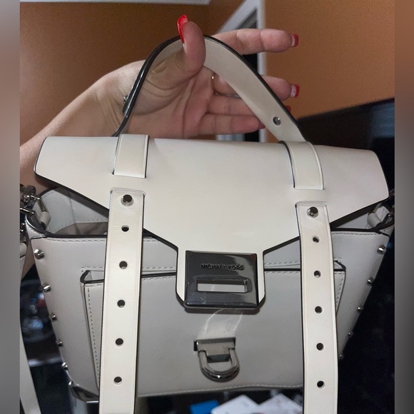 Michael Kors white shoulder/hangbag - Picture 7 of 7